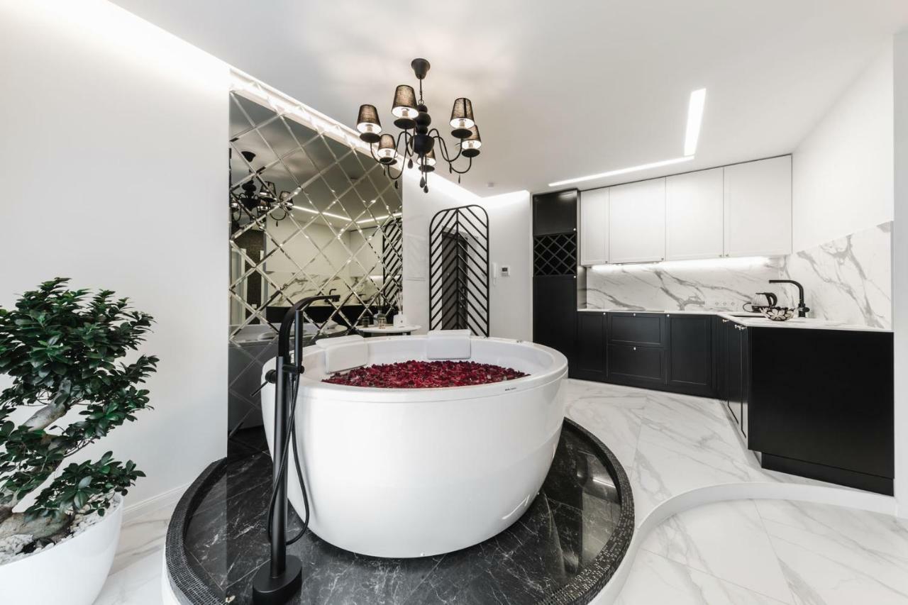 Luxury Suites Kaunas Exterior foto
