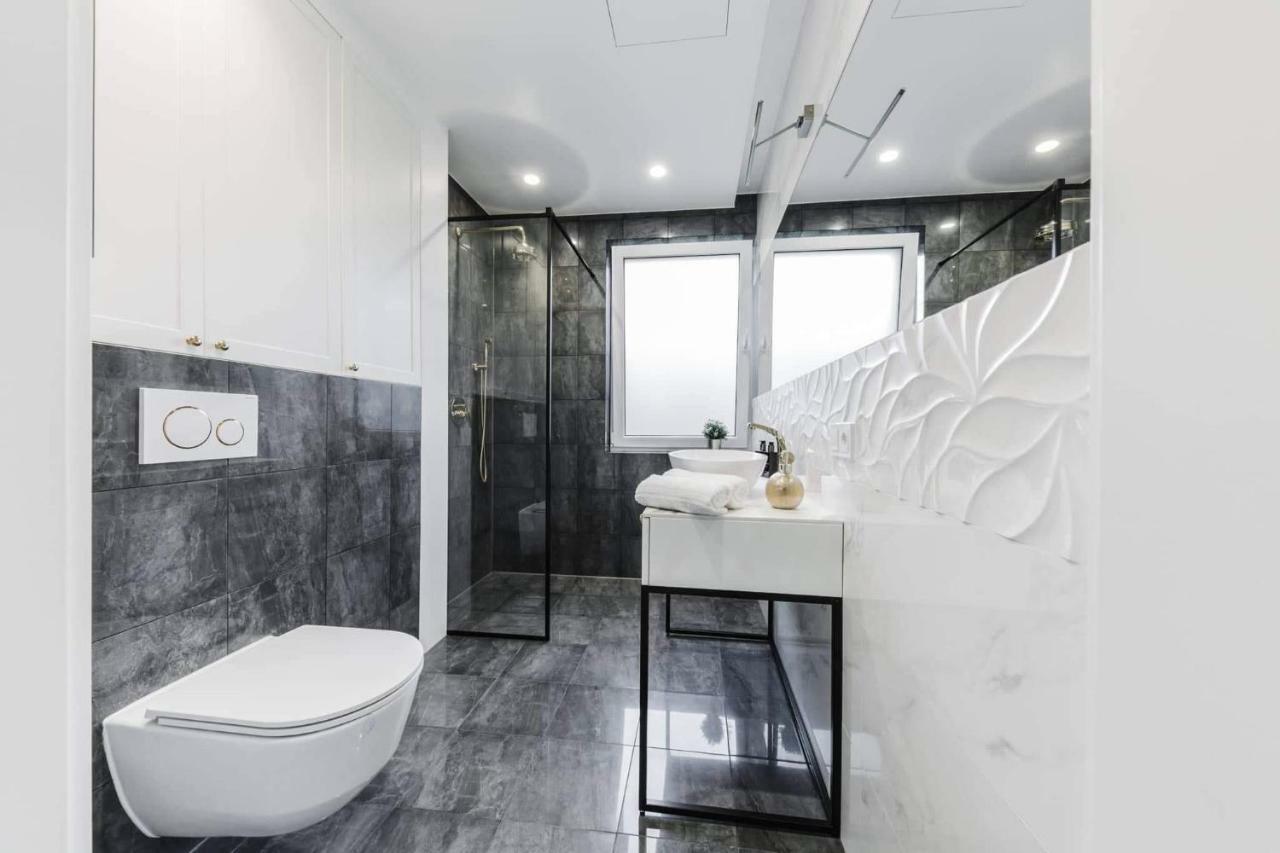 Luxury Suites Kaunas Exterior foto